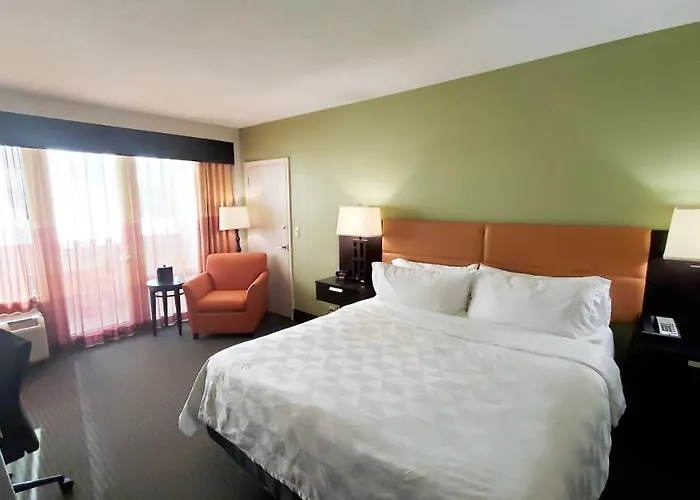 Center Hotel Tulsa