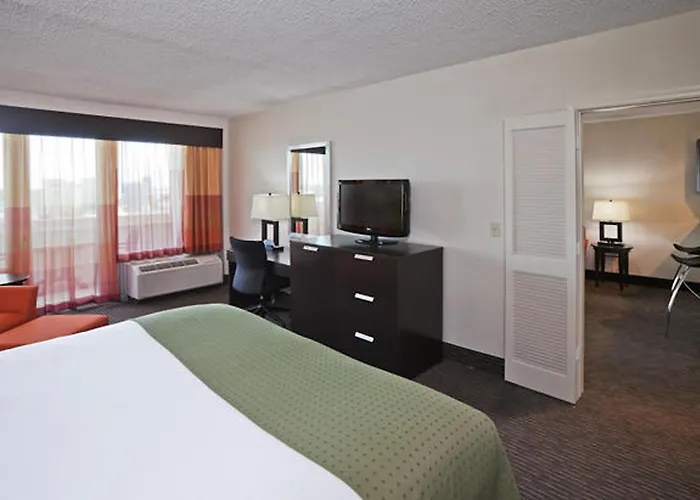 Center 3* Tulsa