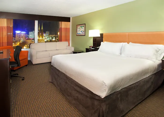 Center Hotel