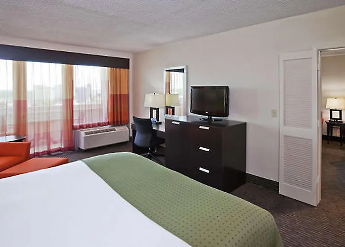 Center 3* Tulsa