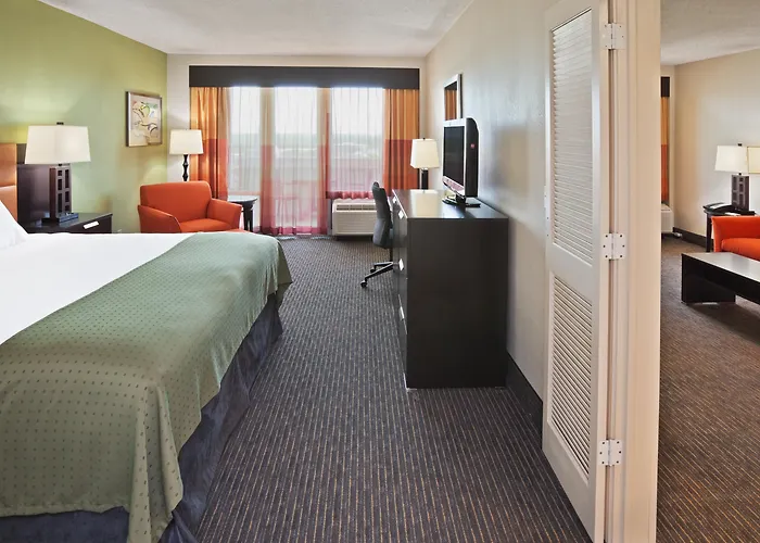Center Hotel 3*