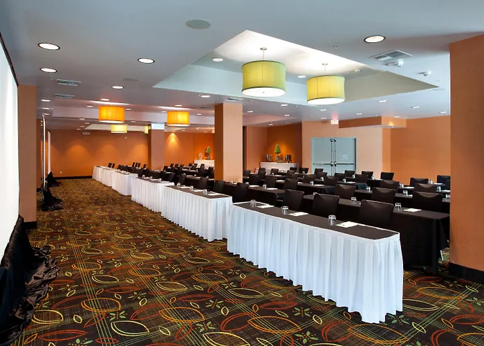 Center Hotel